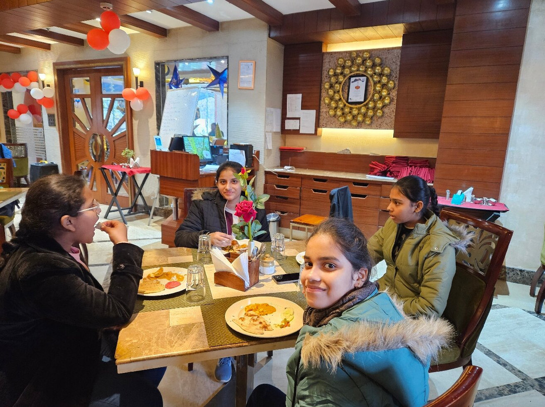 The Pinnacle Inn Sarnath主图