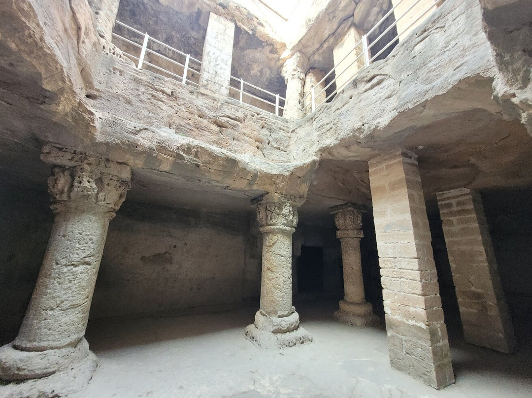 Adi Kadi Vav-居那加德必去景点