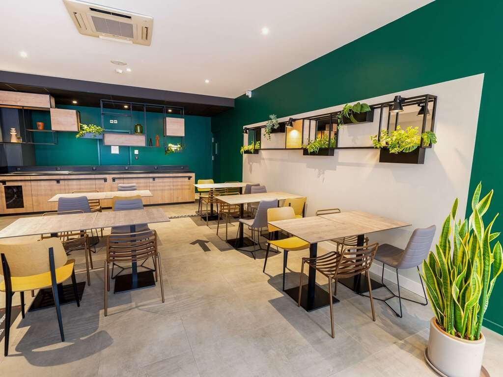 宜必思波城中心酒店主图