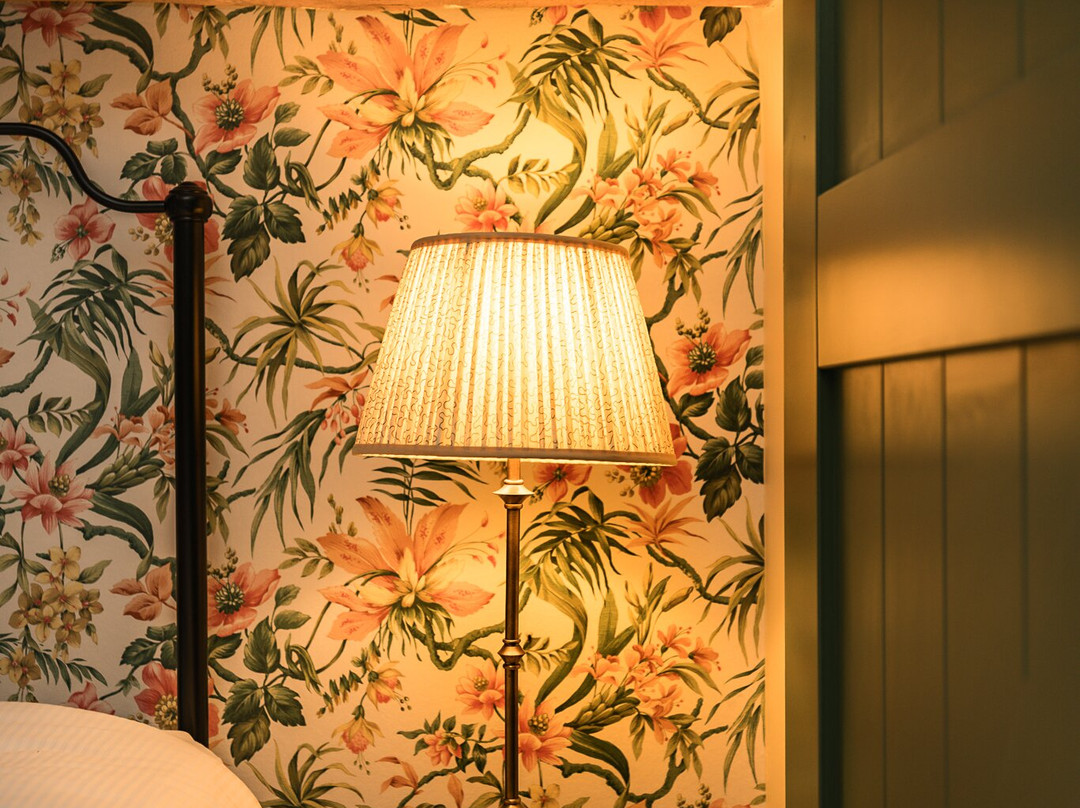 Cow Close Farm By Wild & Other主图