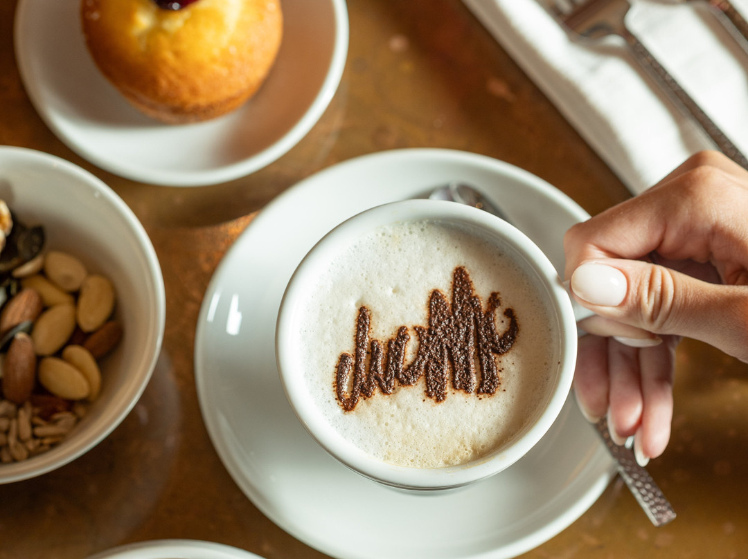 杜阿莫酒店主图