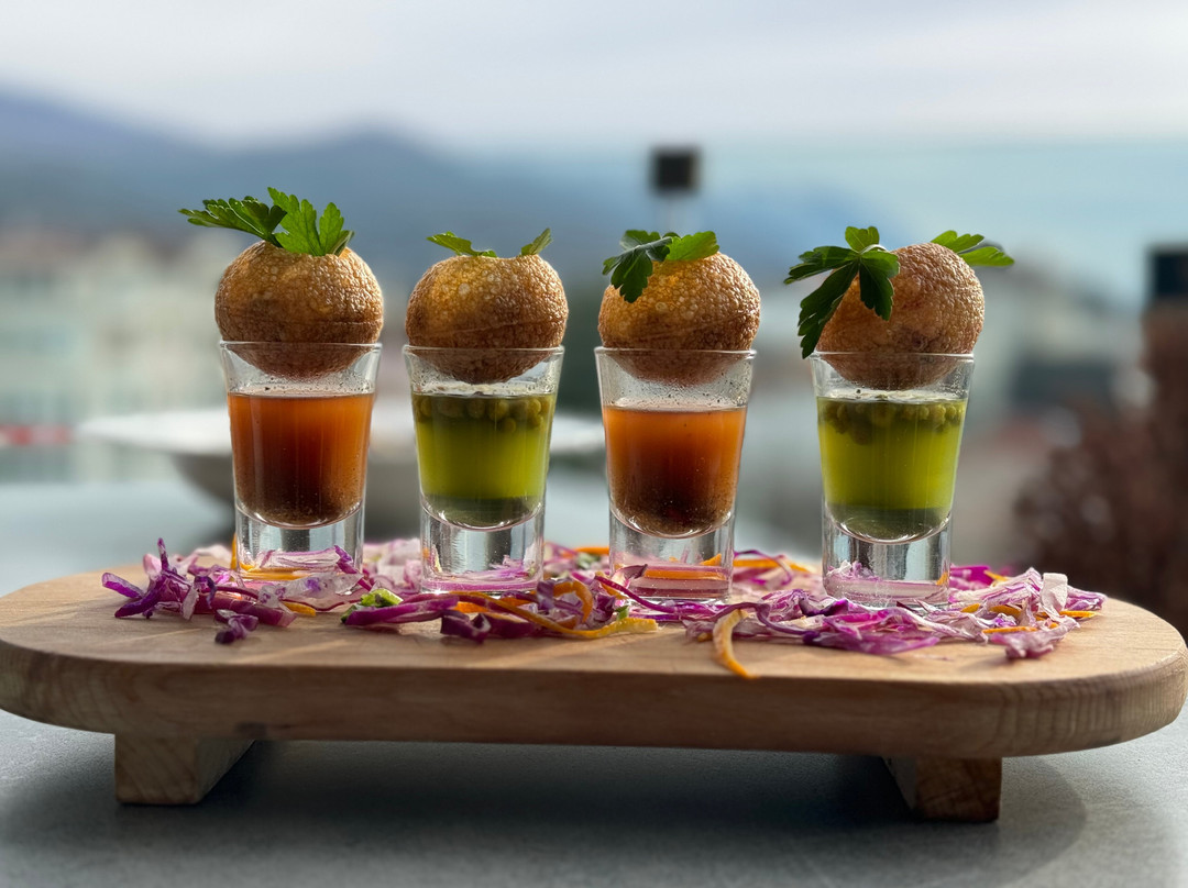 Sky Corner Hotel And Indian Restaurant主图