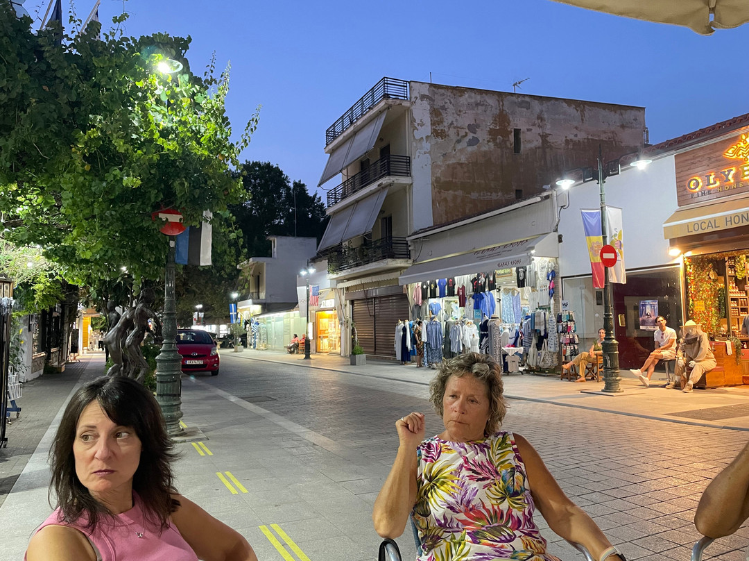 珀普洛斯酒店主图