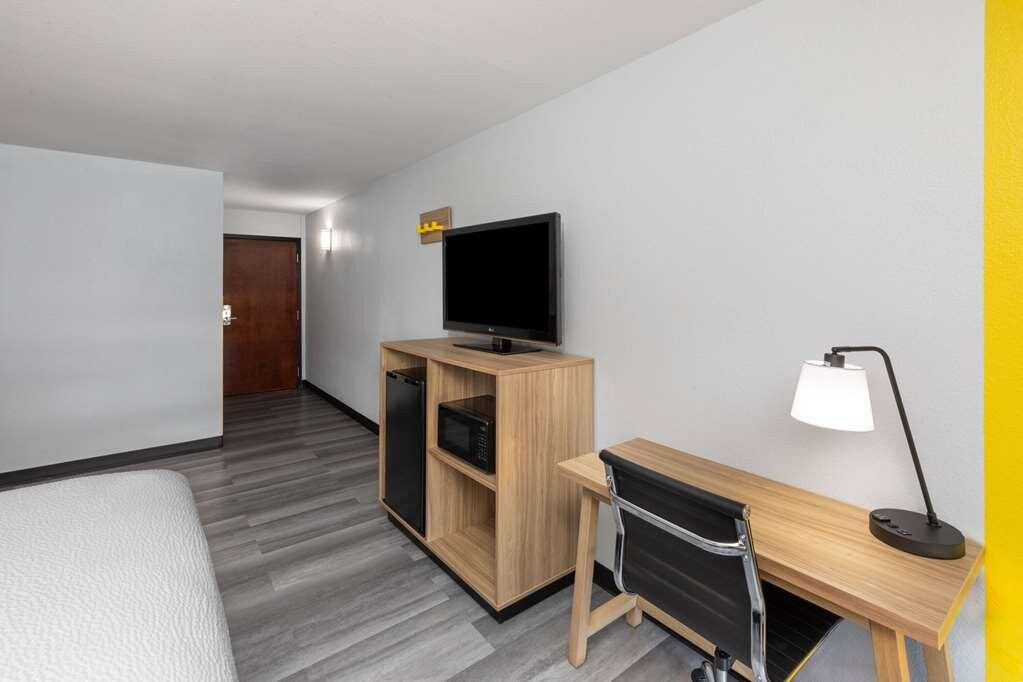 Super 8 By Wyndham Alexandria LA主图