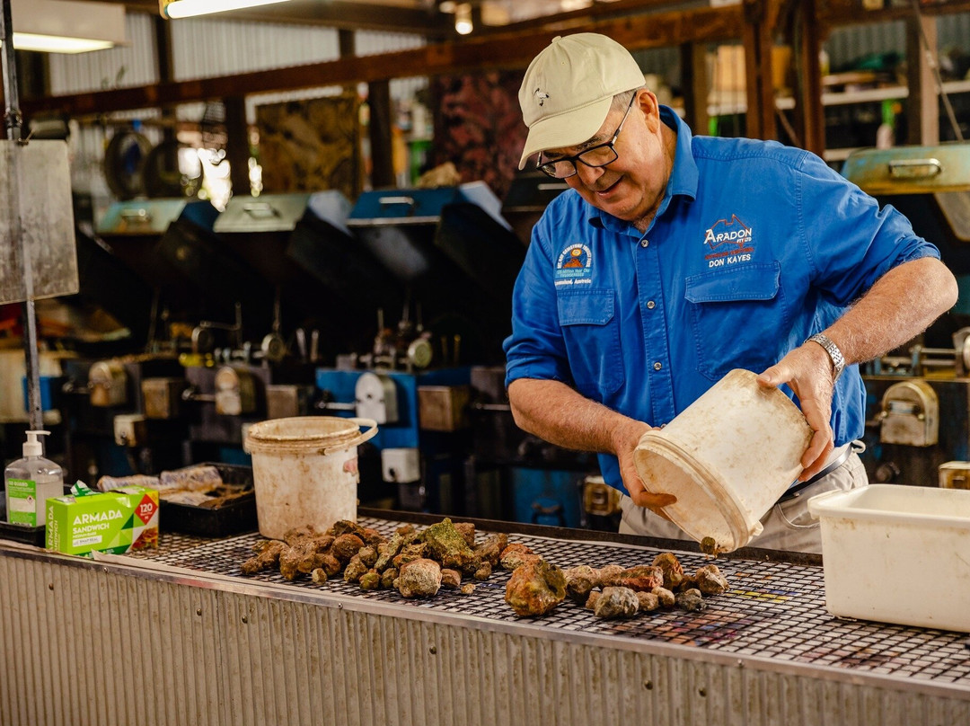 Baralaba旅游景点-Mt Hay Gemstone Tourist Park
