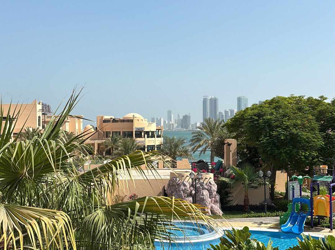 巴林 Al Dana 诺富特度假村主图