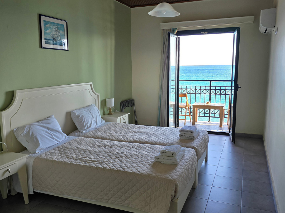 Amfilissos Hotel主图