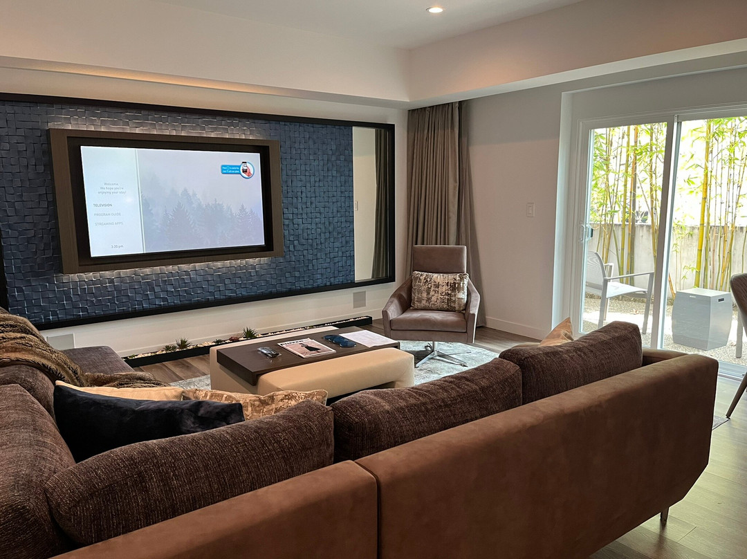 日落侯爵酒店主图