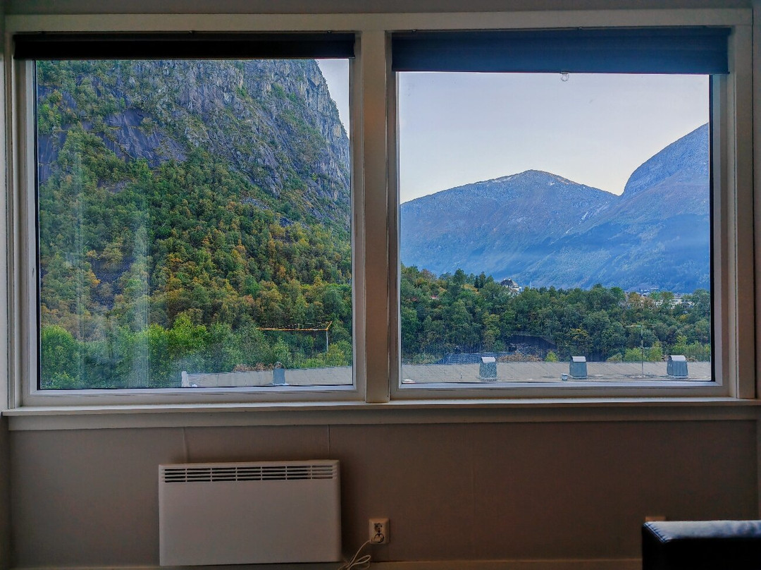 Trolltunga Aparthotel主图