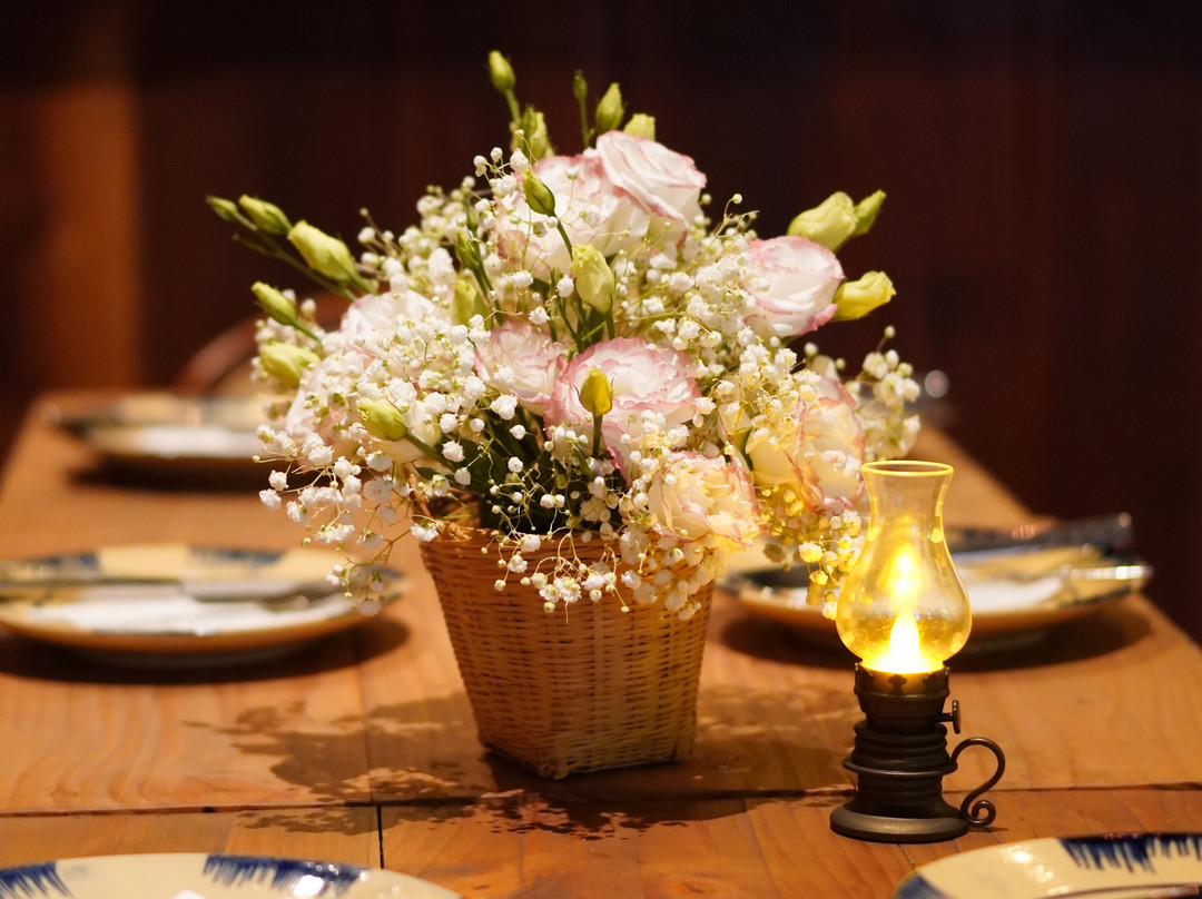 Vietnam Harvest - Cafe & Restaurant Tropical Bar