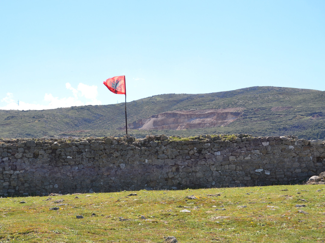 Kaninë Castle景点图片