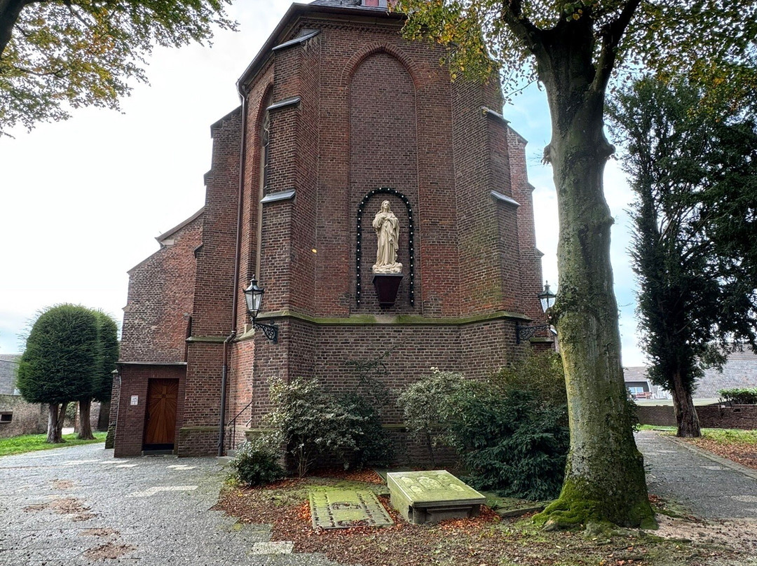 Pfarrkirche St. Mariae Himmelfahrt Bracht景点图片