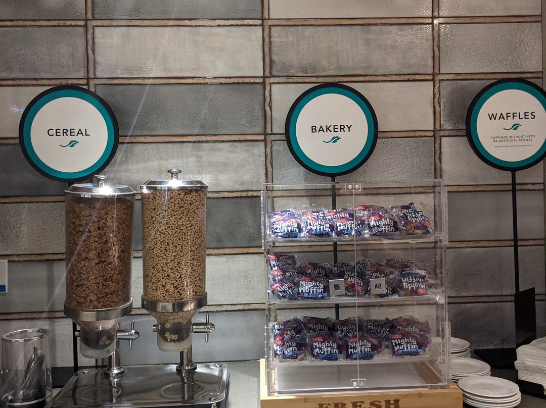 Embassy Suites Jonesboro Red Wolf Convention Center主图