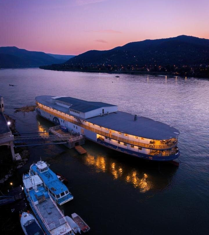 Aquamarina Hotel