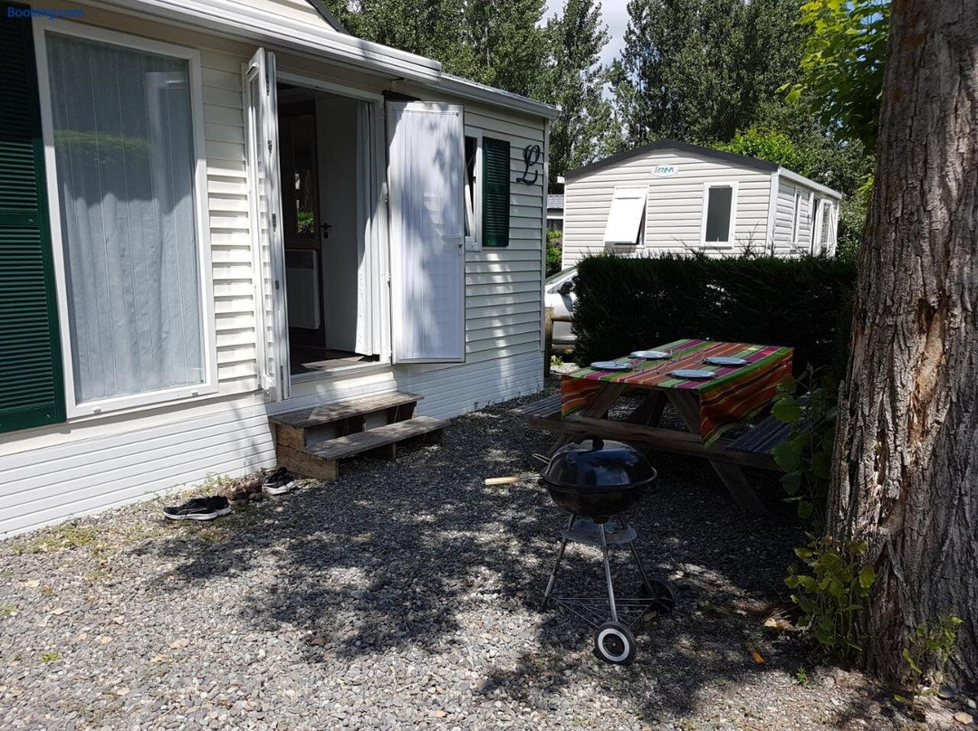 Mobil-home 75 Au Camping Le Rioumajou