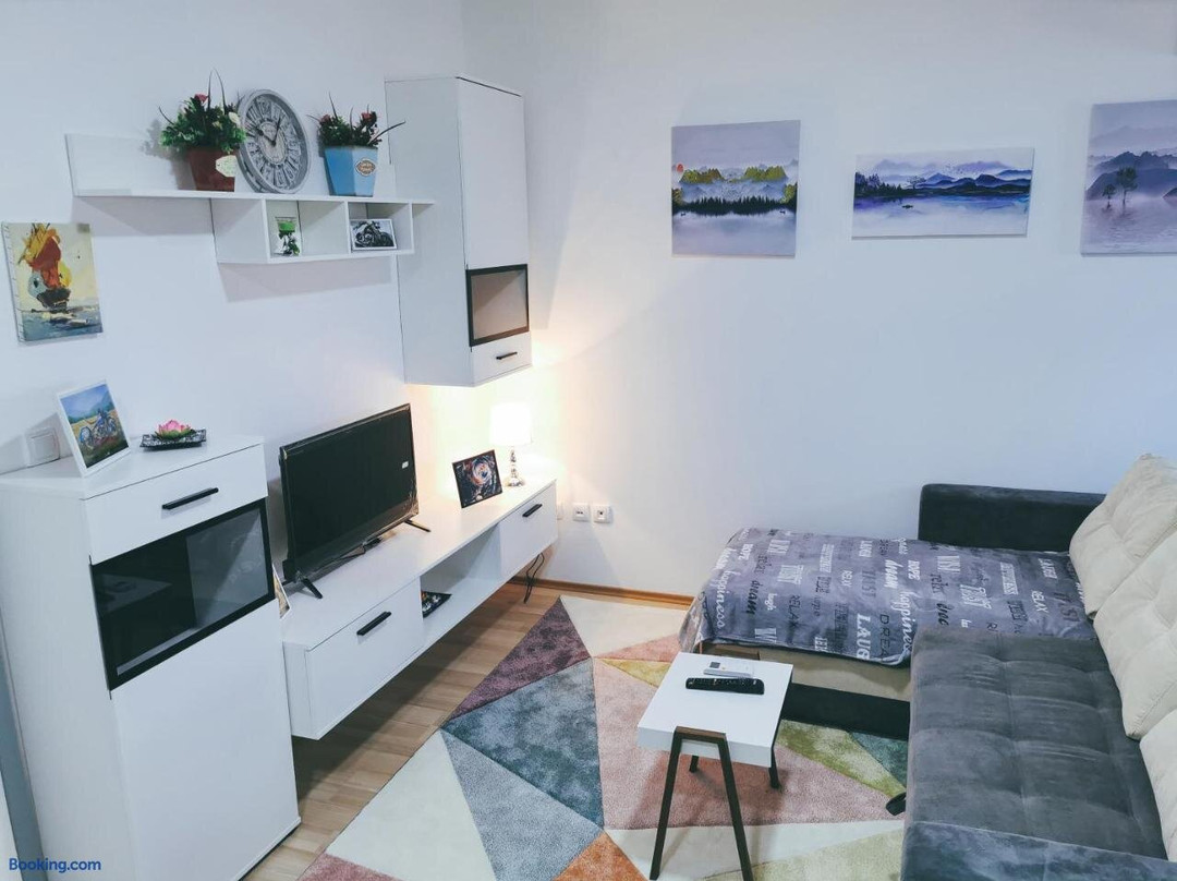 Cozy Corner Apartments - Free Parking & Wi-fi