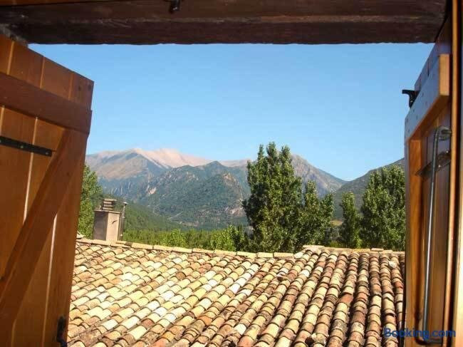 Apartamentos Turismo Rural Casa Santorroman