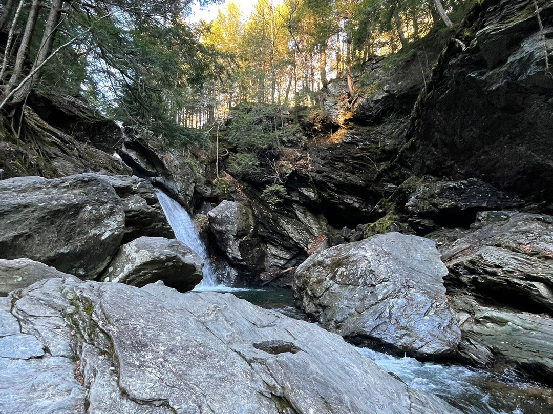 Bingham Falls-斯托必去景点