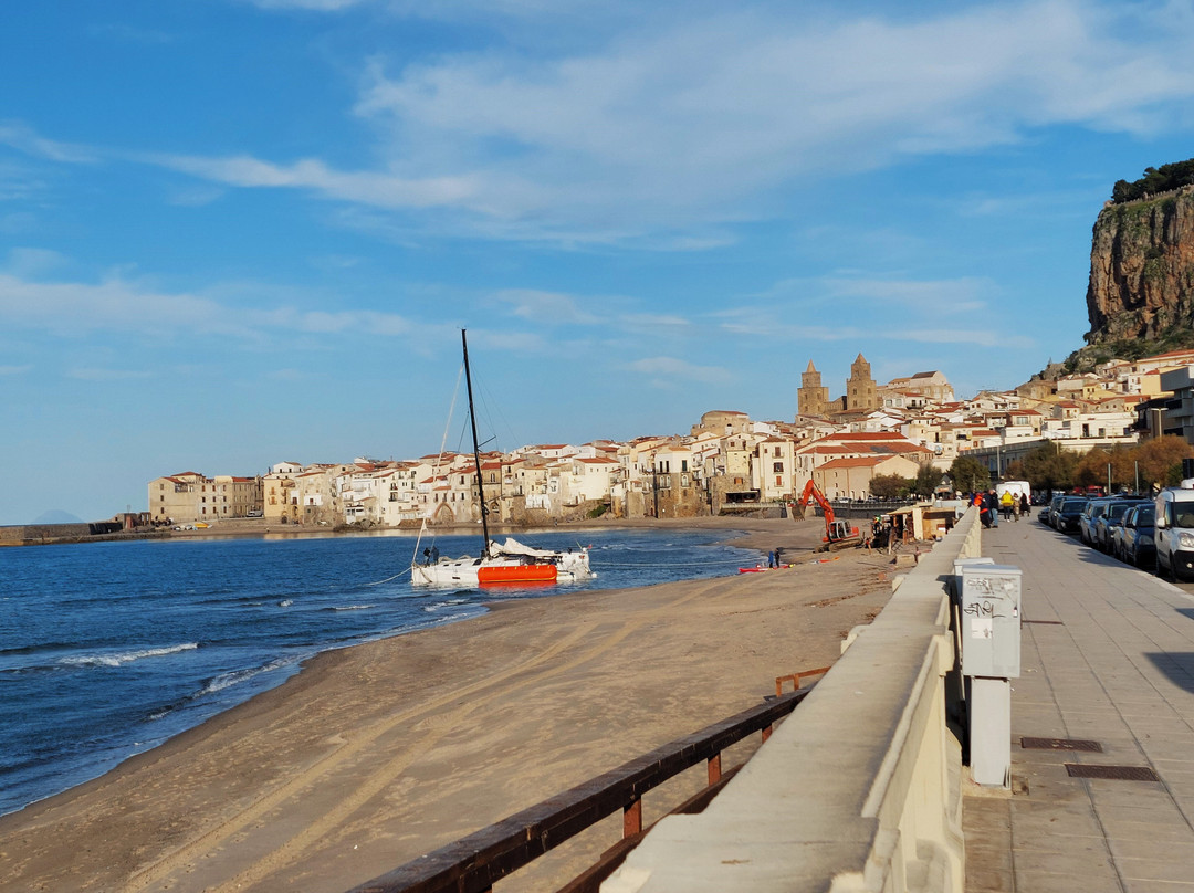 Lungomare Cristoforo Colombo景点图片