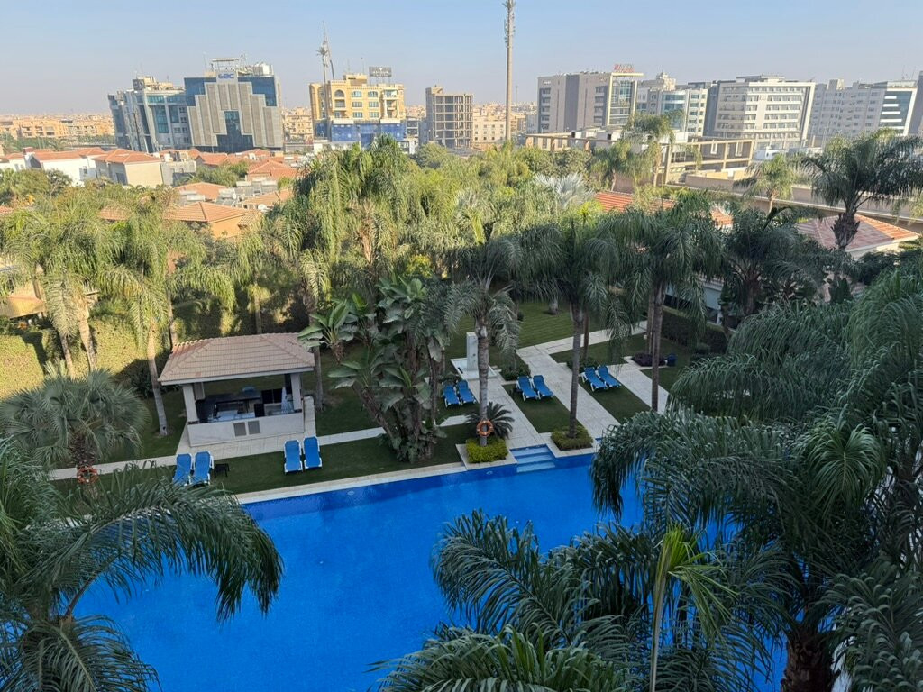 开罗朱斯萨尼湖景酒店主图