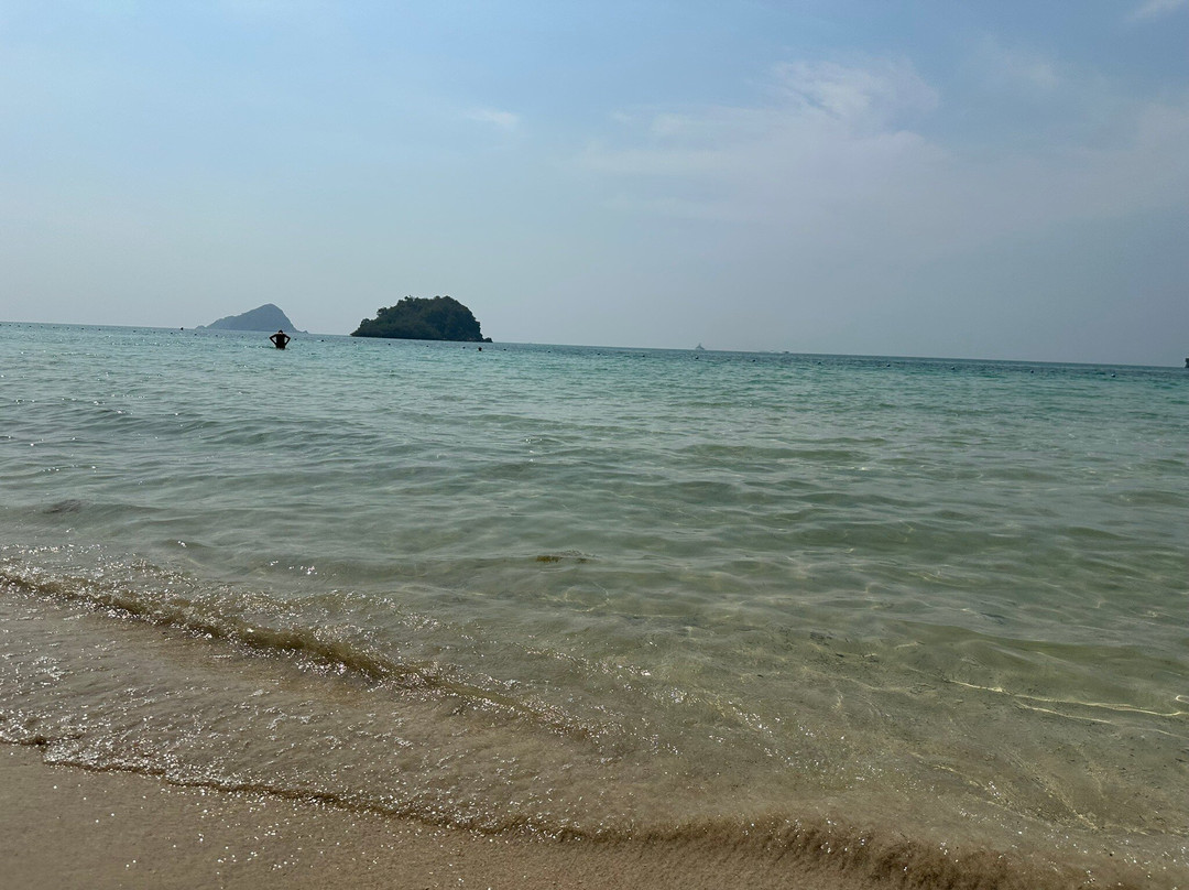 Nang Ram Beach景点图片