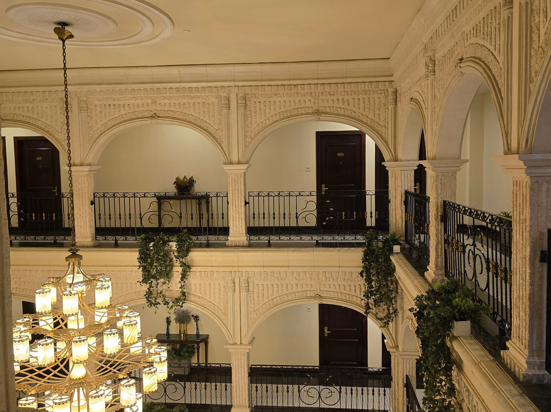 The Convention Center & Royal Suites主图