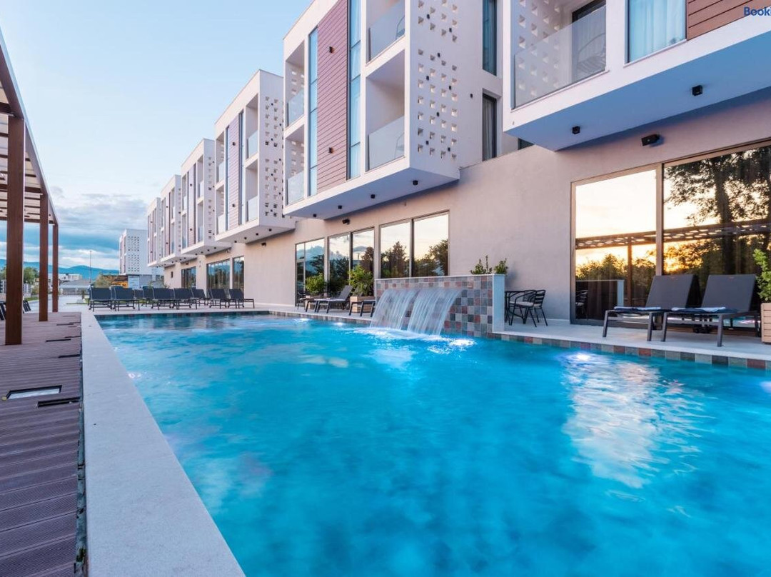 Trio Resort