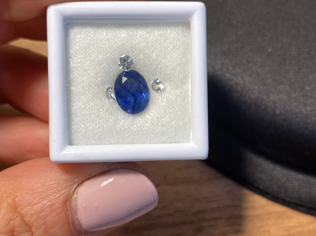 Bluemoon Jewellers景点图片