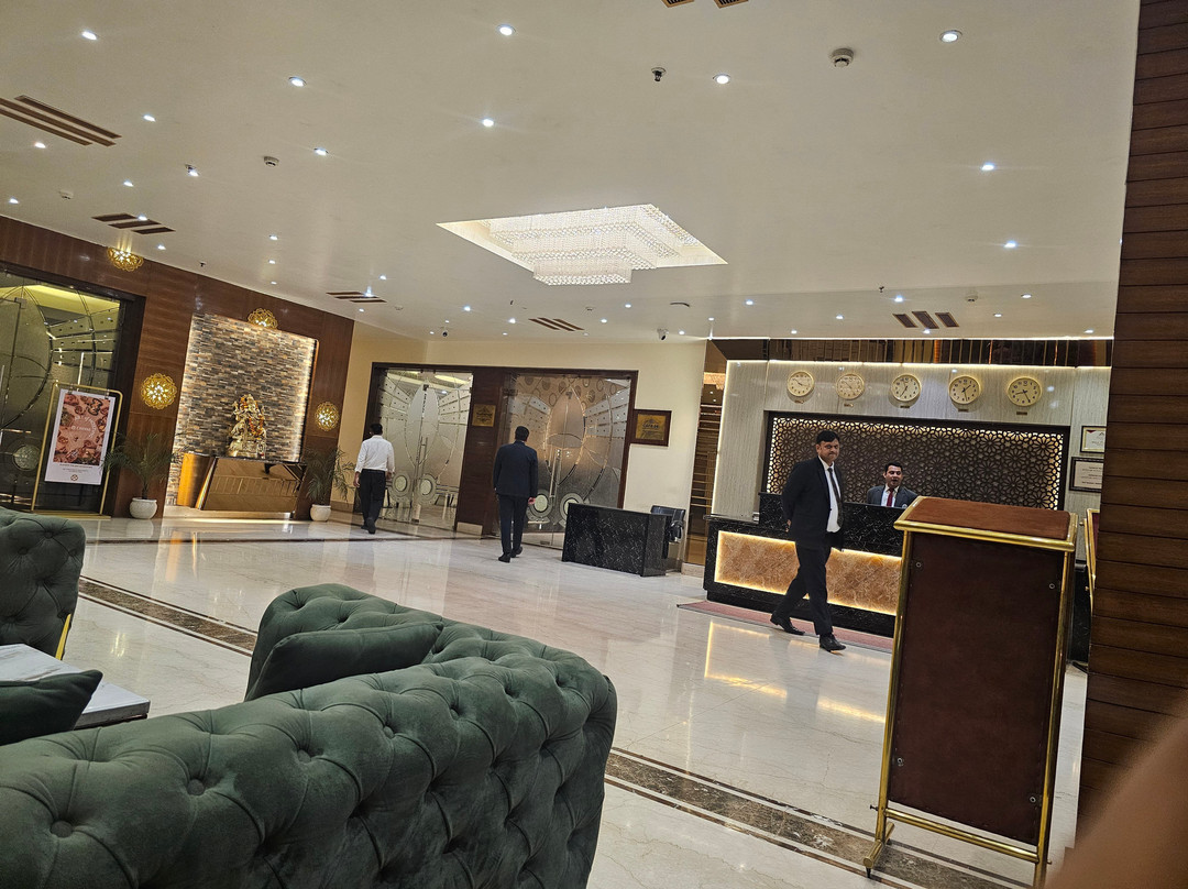 Deventure Hotel Karnal主图