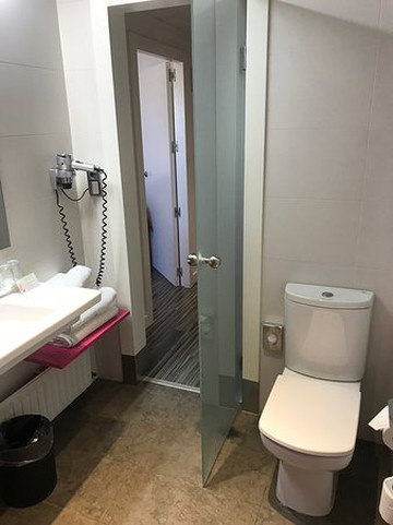 马德里普拉多宜必思尚品酒店主图