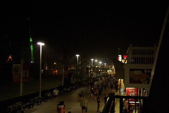 Boardwalk Sand & Surf Inn Beach Hotel主图