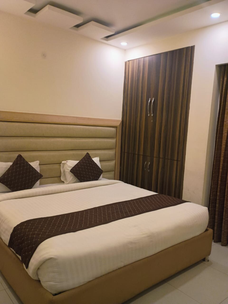 Hotel White Rock By The Solitaire Hospitality-客卧