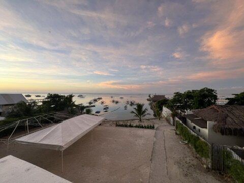 迈瑞柏高蓝水海滩度假村主图