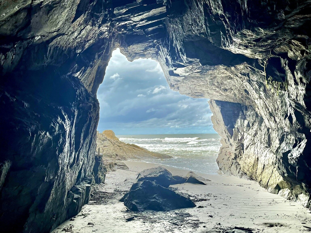 Gruta das Encantadas-Ilha do Mel必去景点