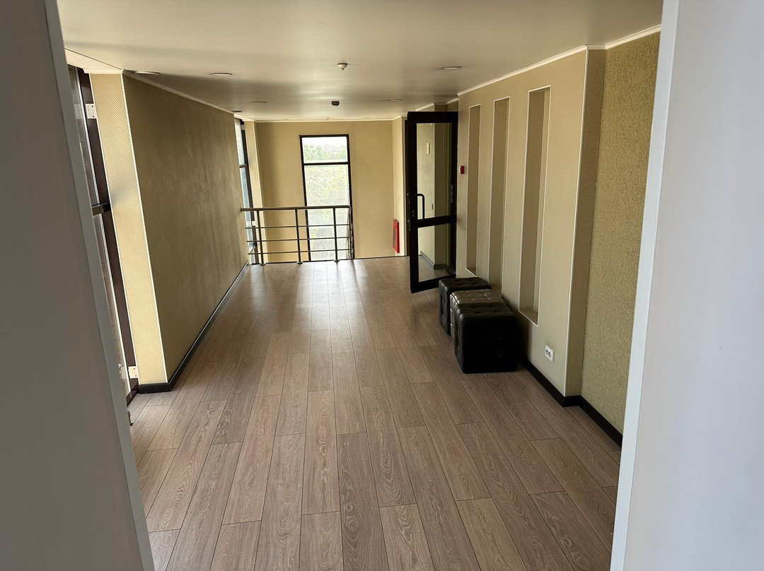 Lumarc Hotel主图