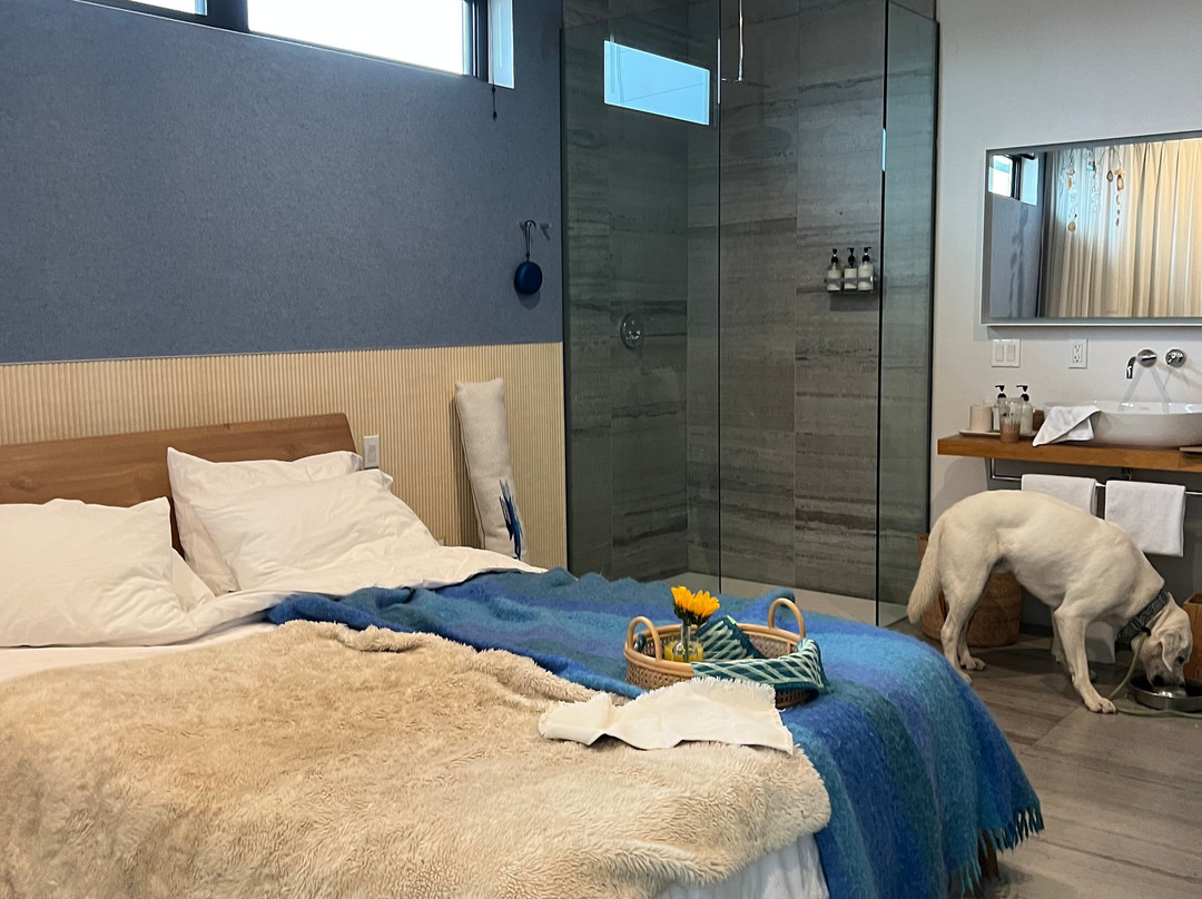 Twelve Senses Retreat主图