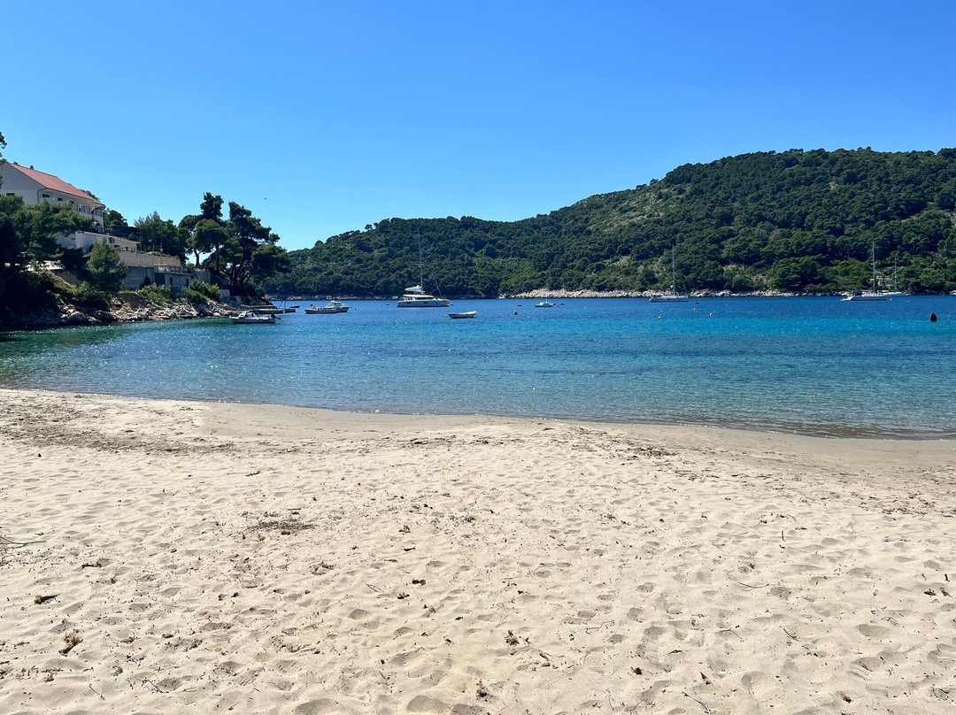 Saplunara Beach景点图片