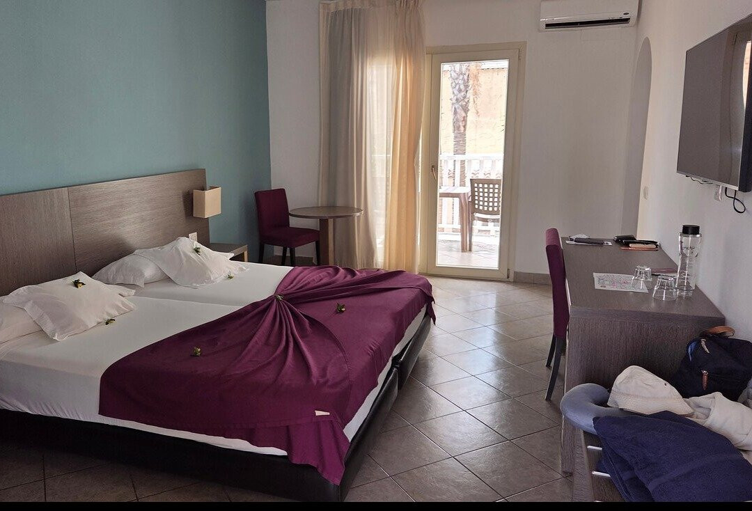 博阿维斯塔伊贝罗斯塔俱乐部 - 全包式主图