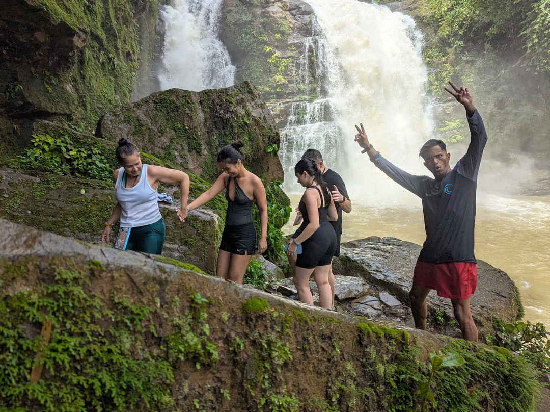 Nauyaca Waterfalls景点图片