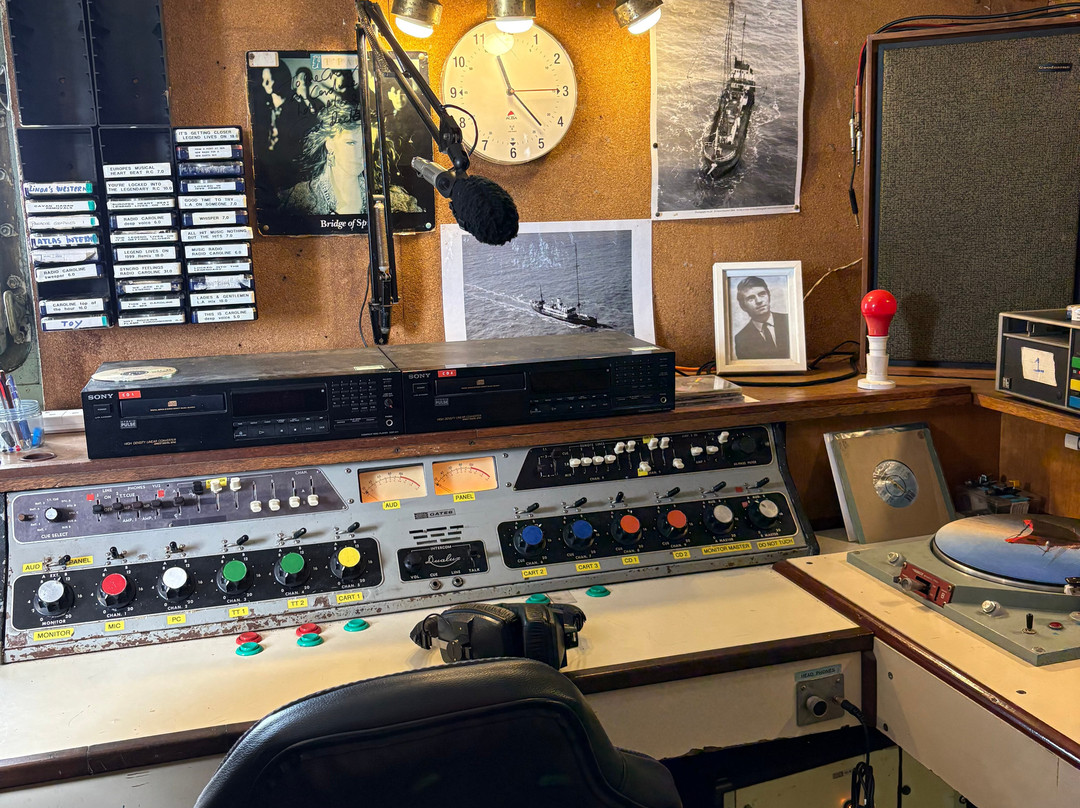 MV Ross Revenge - Home of Radio Caroline景点图片