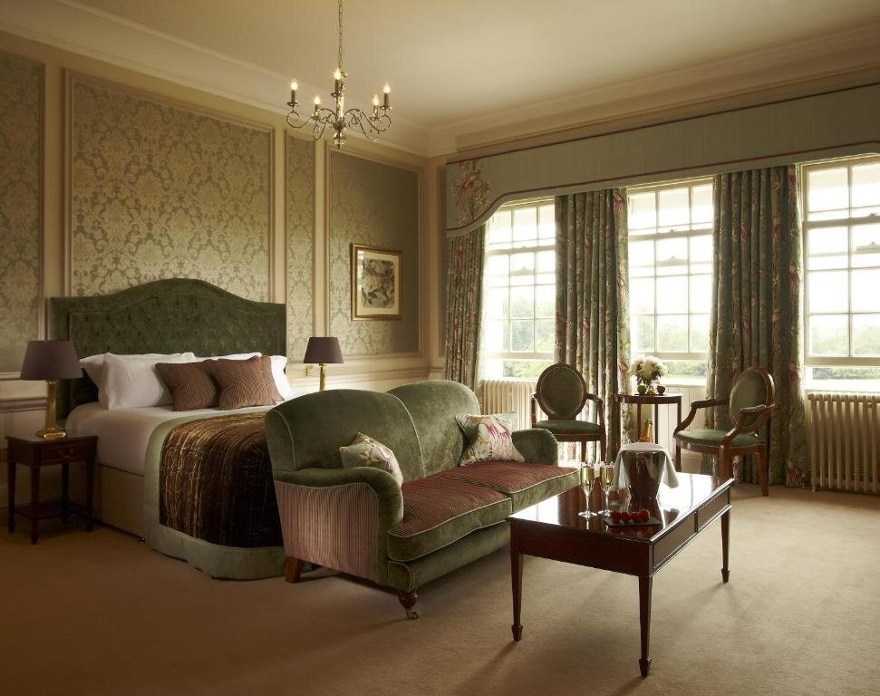 Brockencote Hall Hotel主图
