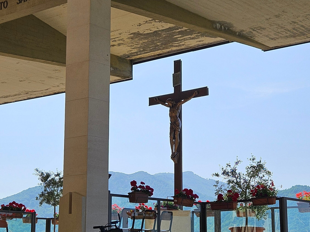 Santuario Della Santissima Trinita Vallepietra-Vallepietra必去景点