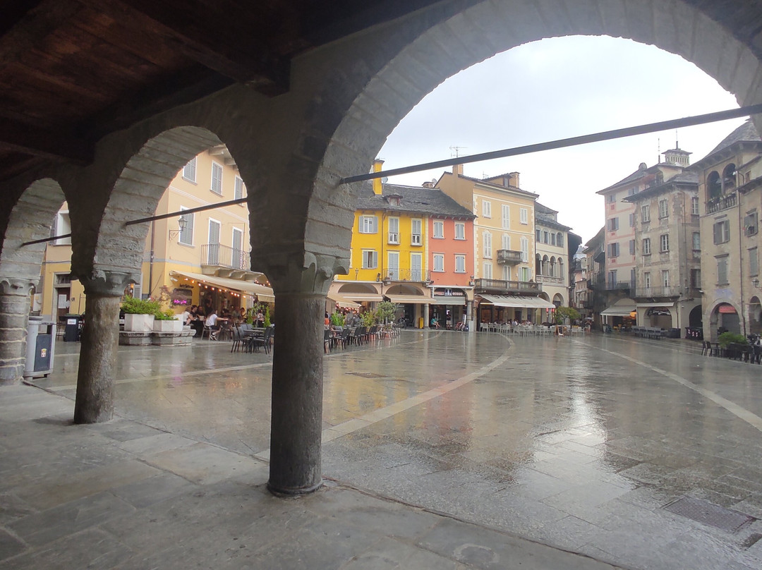 Piazza del Mercato-多莫多索拉必去景点