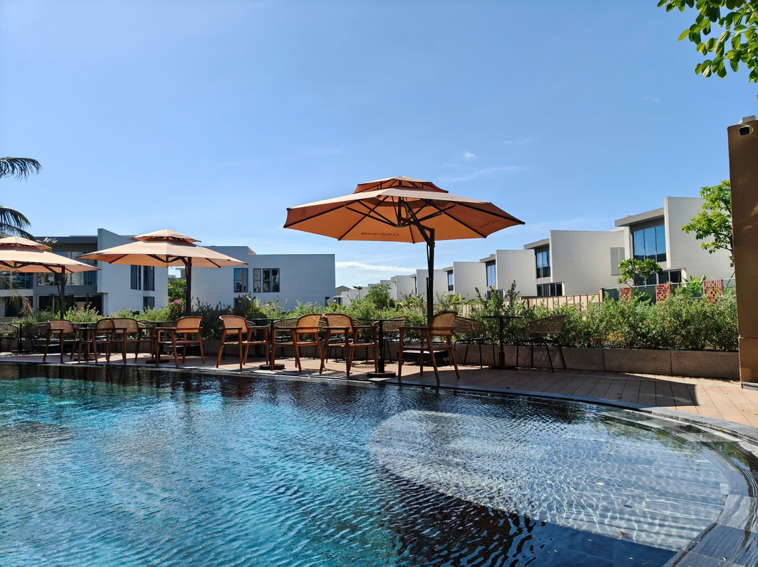Lux Annam Regal Retreat & Café