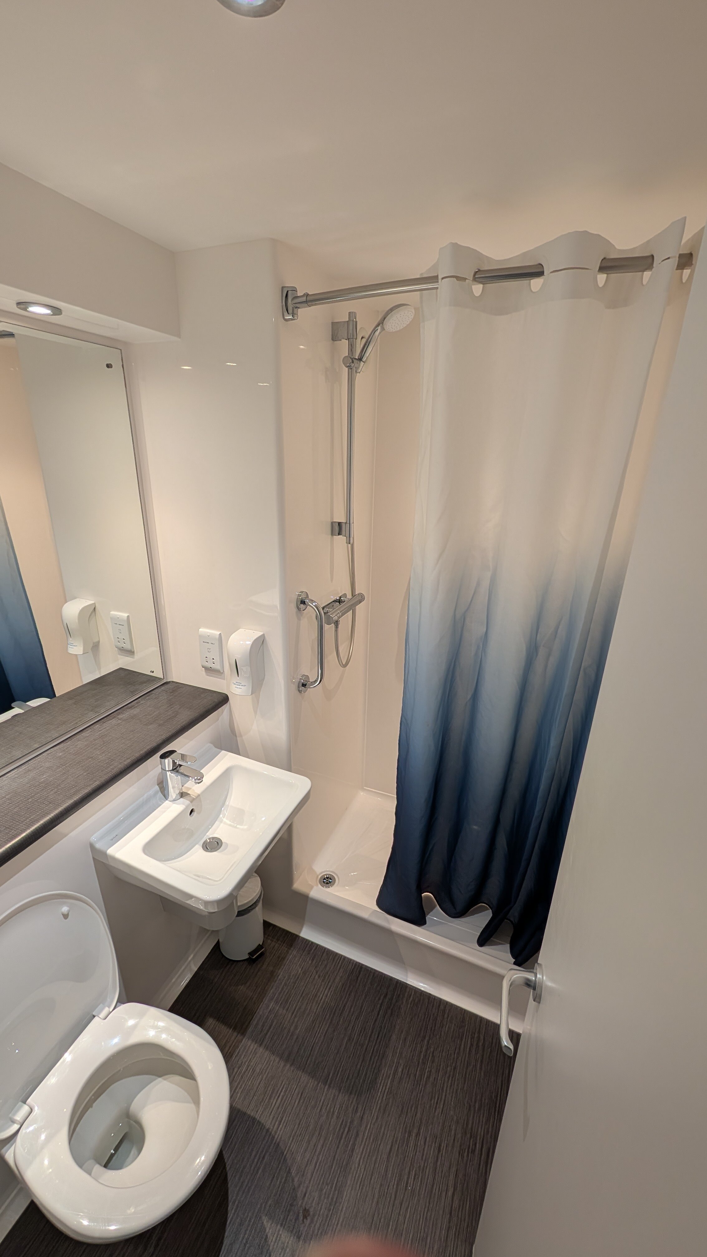 Travelodge Rochester-浴室