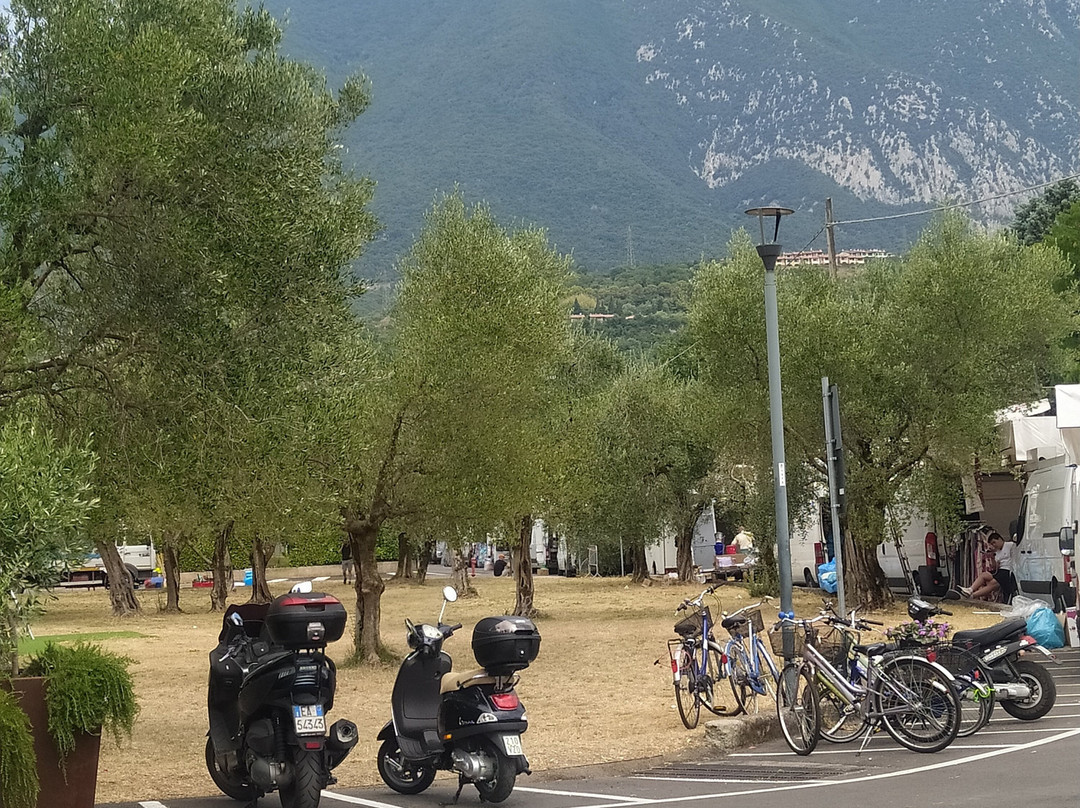 Spiaggia Degli Ulivi-Toscolano-Maderno必去景点