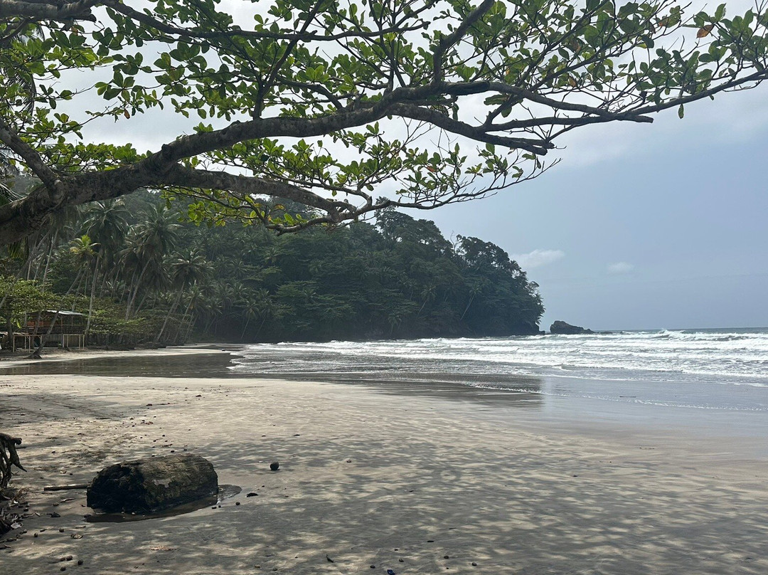 Praia Das Sete Ondas-圣多美必去景点