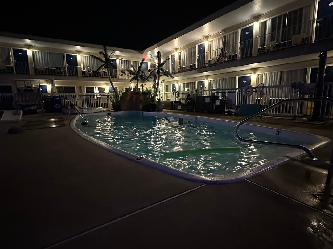 The Sand Box Motel主图