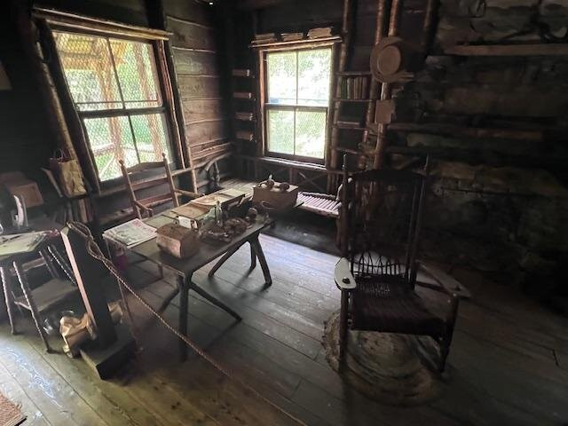 John Burroughs Nature Sanctuary-West Park必去景点