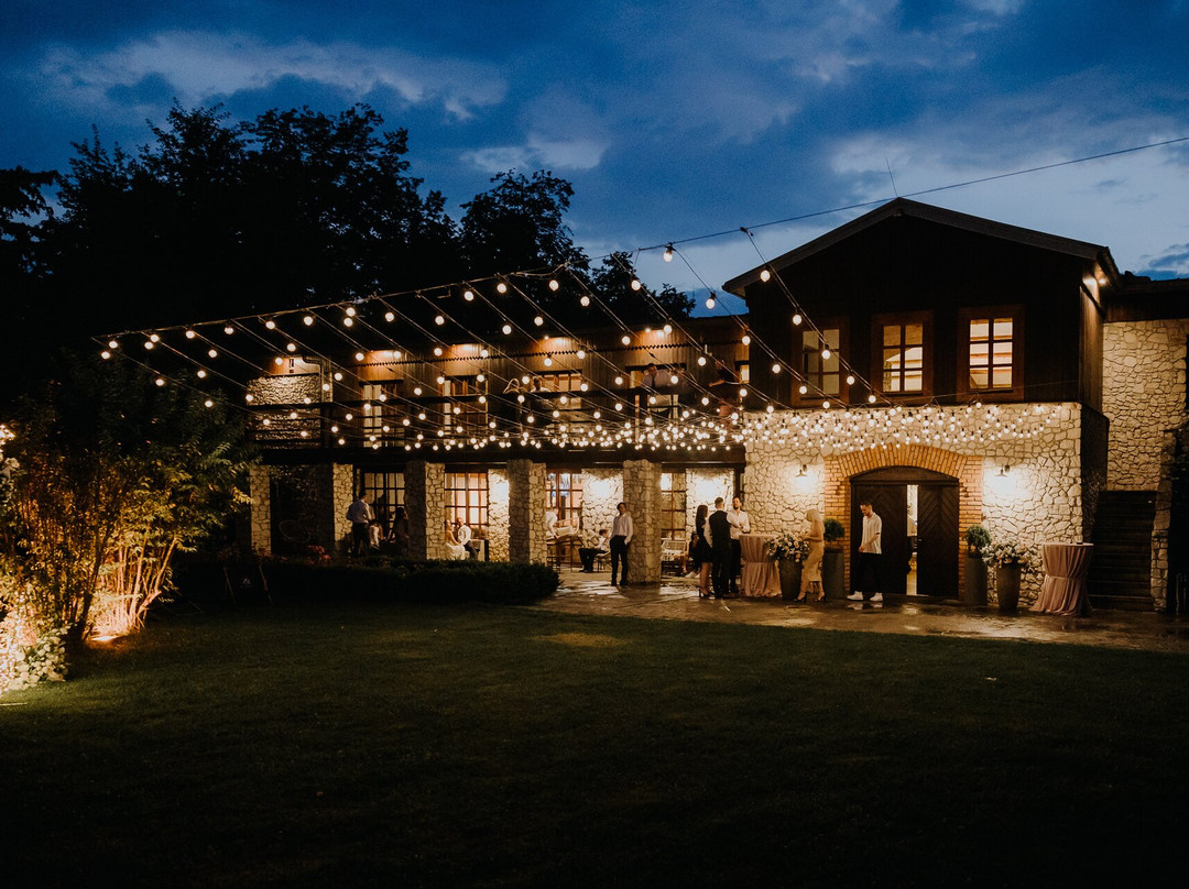 Dwór W Tomaszowicach主图